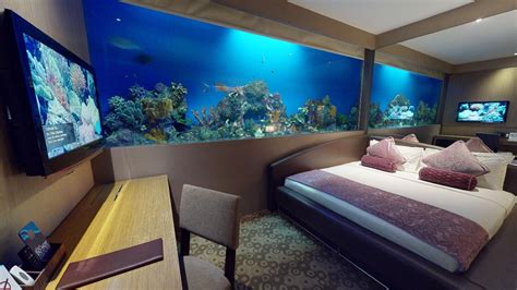 Hotel H2O .